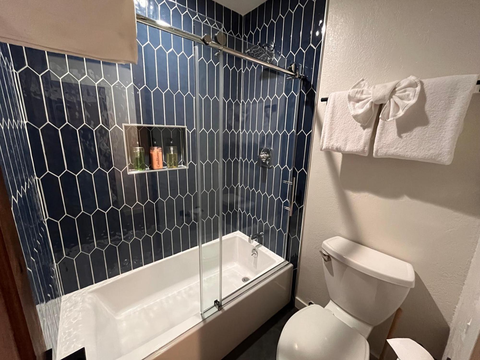 Tastefully Remodeled Condo At Mammoth Ski & Racquet Club, Hot Tub, Garage, 10 Min Walk To Ski Lifts Mammoth Lakes Exterior foto
